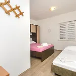 Apartment Sanja Tribunj (Sibenik-Knin)