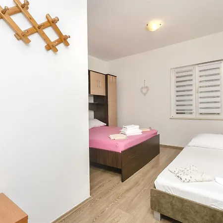 Apartment Sanja Tribalj